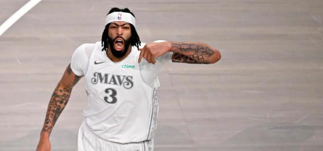 开云-独行侠生涯3胜0负！浓眉哥努力证明他能代替东契奇