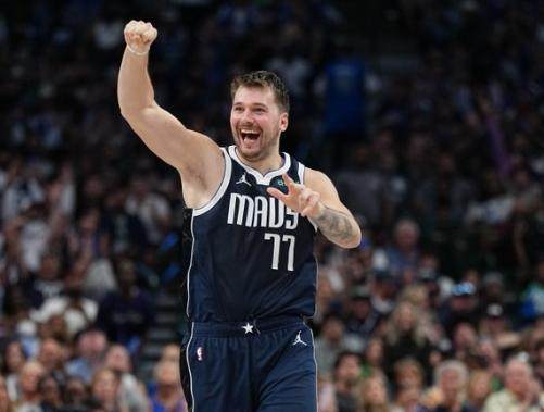 kaiyun-东契奇神奇三分一剑封喉 单场49分再启疯狂一季