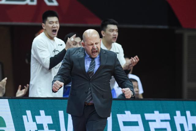 开云体育下载-神奇的雅尼斯，复苏的北京队 CBA争冠别忘了他们